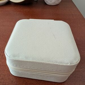 Compact Cream Travel Jewelry Case - Soft Textured Organizer